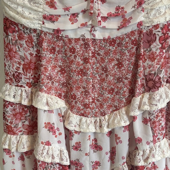 ARULA Pink and Cream Floral Mini Dress - Picture 5 of 8